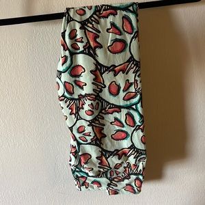 Poison apple Lularoe leggings